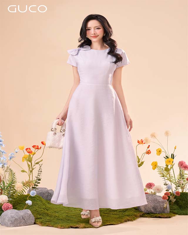 đầm xòe cổ chữ v