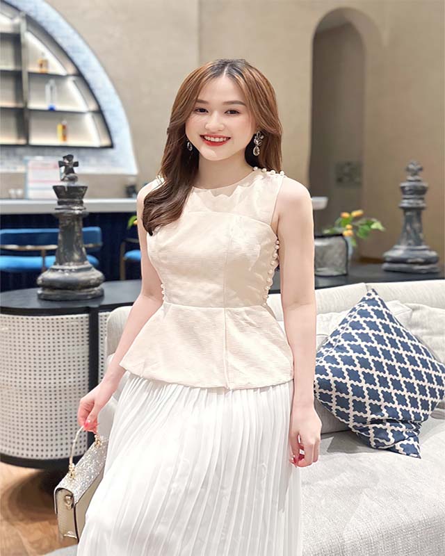 kiểu áo mặc bên trong áo vest nữ