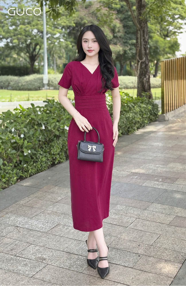 Đầm Cổ V Xếp Ly Eo - Đỏ 4860