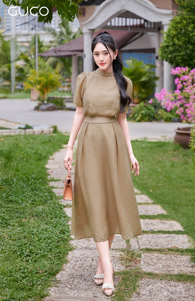Áo Cổ Trụ Tay Ngắn - Kem A611