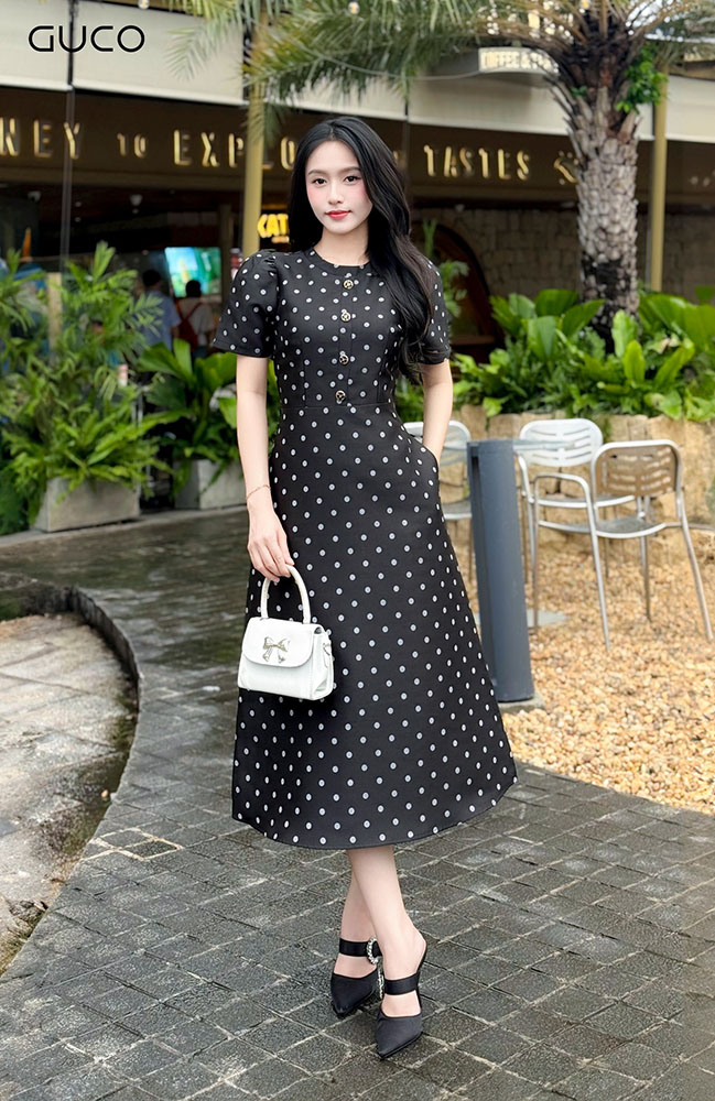 Đầm Chấm Bi Đen Cổ Tròn - Đen 4929