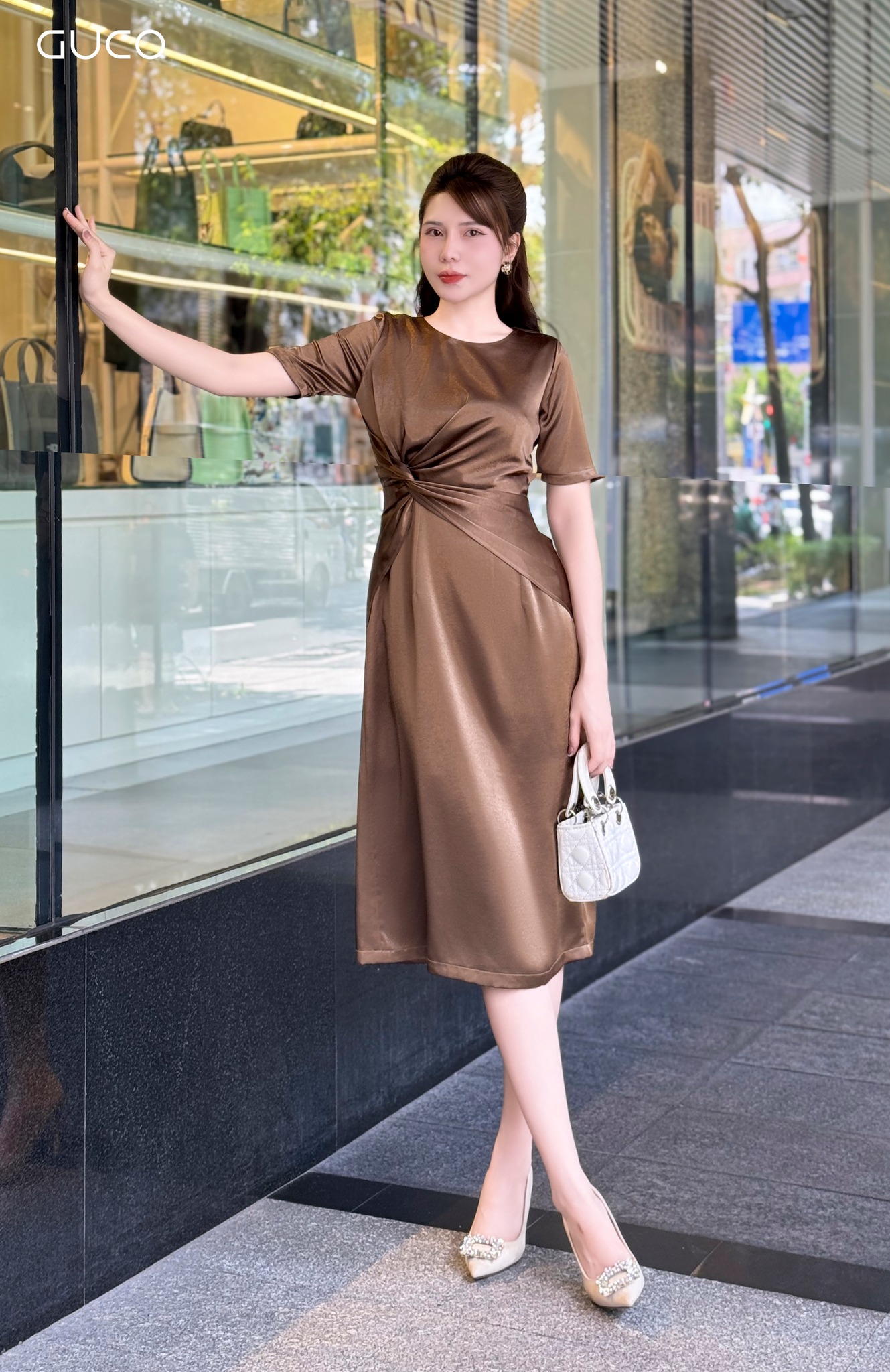 Đầm Lụa Dự Tiệc Xoắn Eo - Nâu 4864
