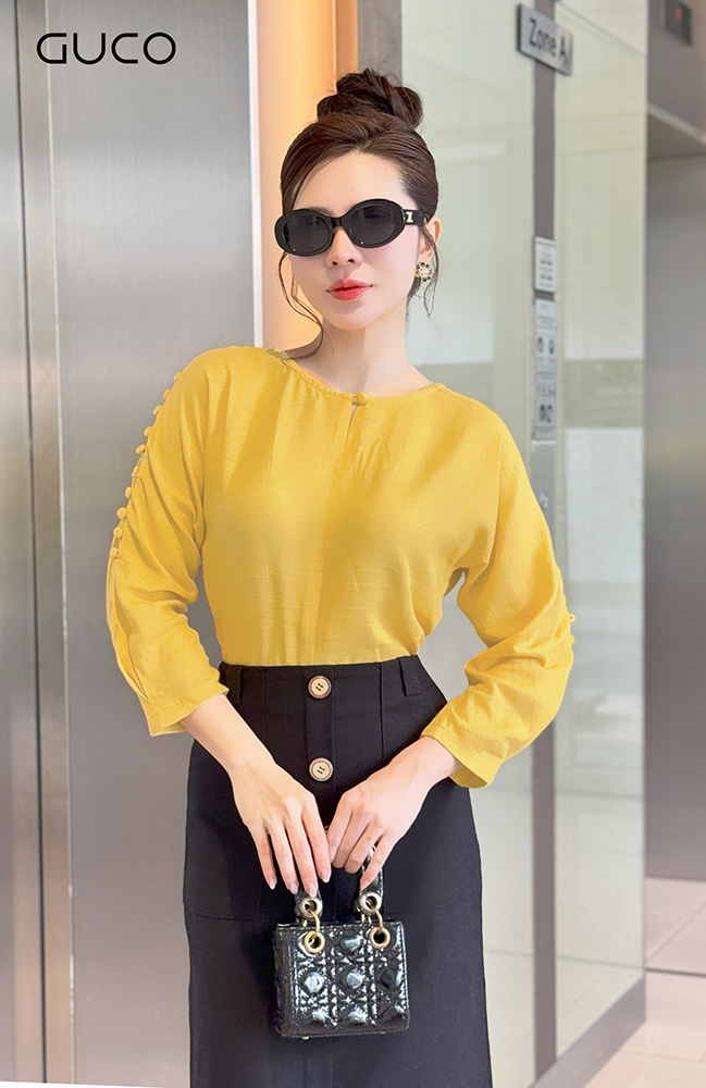 Áo Kiểu Tay Dài Đính Nút - Vàng A625