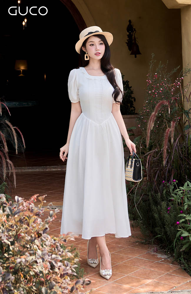 GUCO Đầm Maxi Trắng Vintage Cổ Ren - 5104