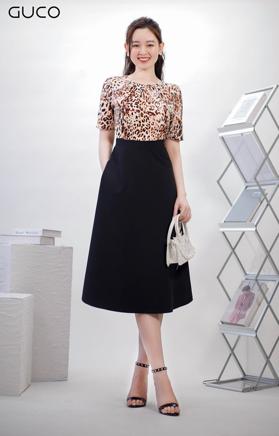Đầm xòe tùng đen  phối áo hoạ tiết 3903 -  Beo
