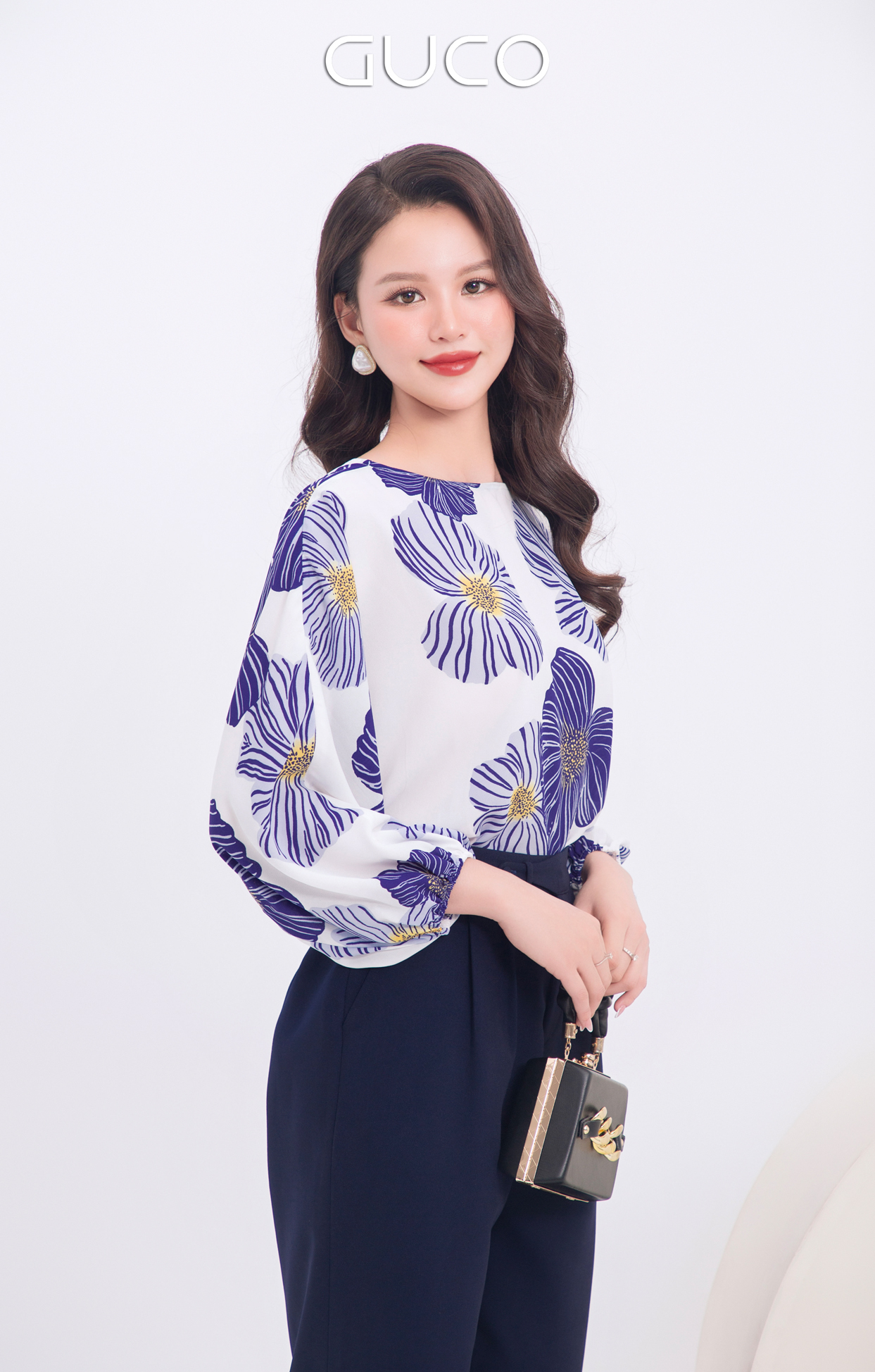 Áo cổ thuyền tay dơi họa tiết A362 - Xanh